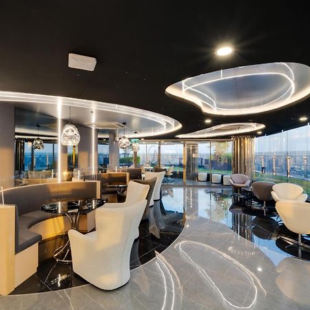 Oakwood Suites Tiwanon Bangkok Nonthaburi Bagian luar foto
