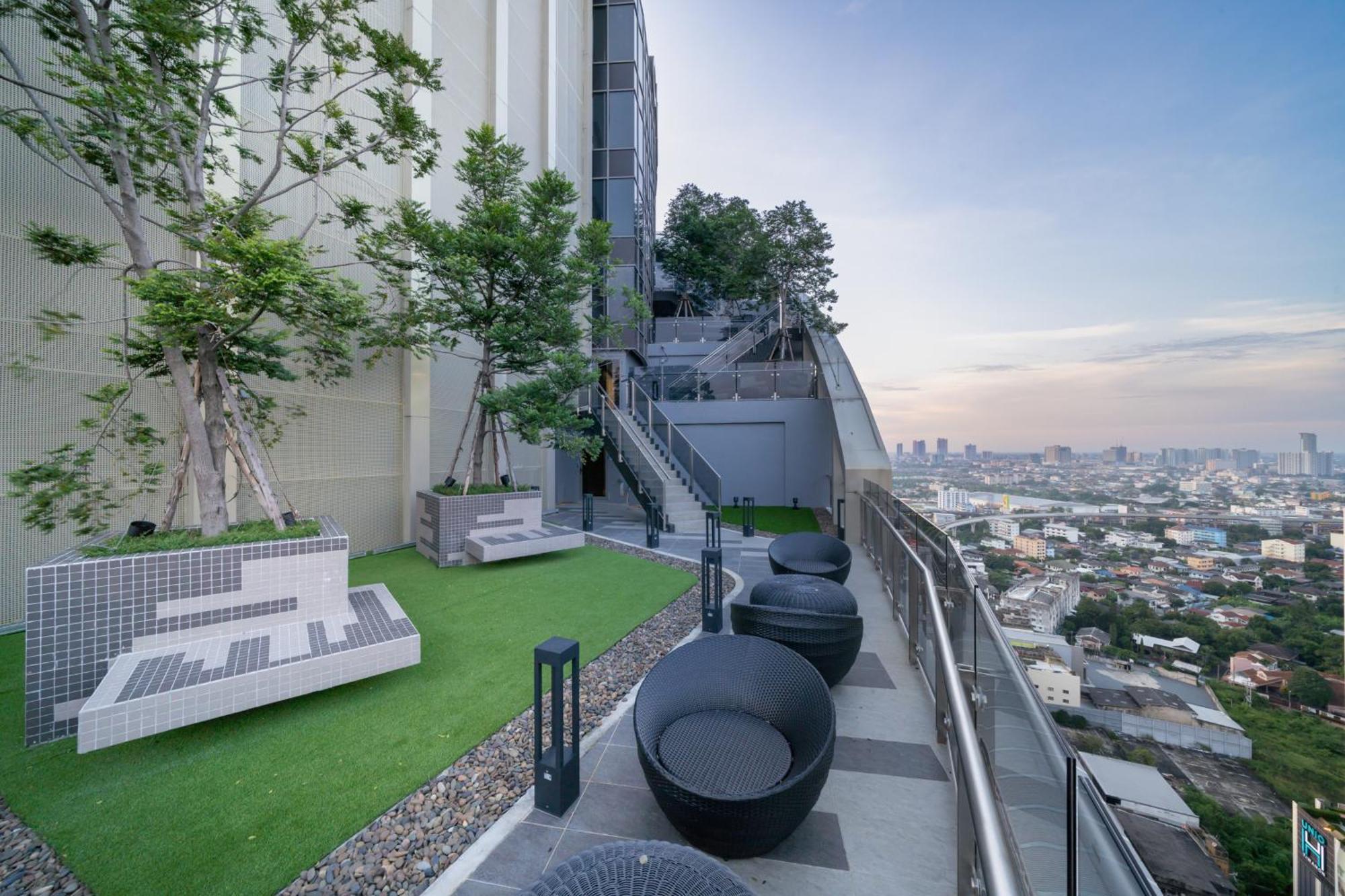 Oakwood Suites Tiwanon Bangkok Nonthaburi Bagian luar foto
