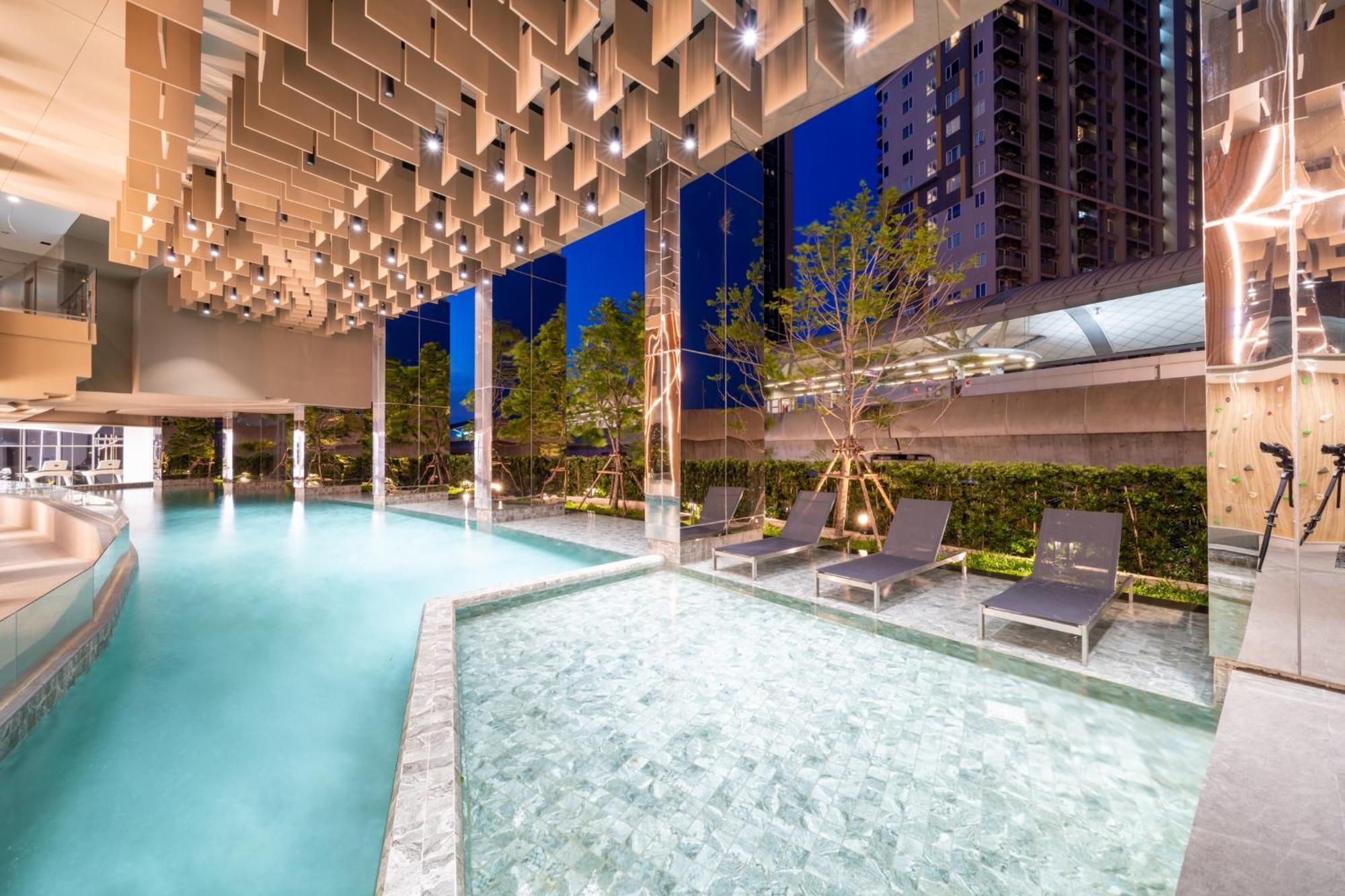 Oakwood Suites Tiwanon Bangkok Nonthaburi Bagian luar foto